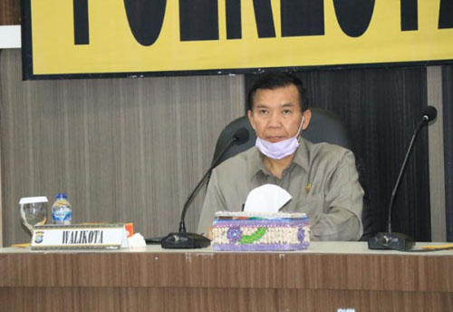 Tetap Tarawih Berjamaah, Wako Perintahkan Panggil 20 Pengurus Masjid di Pekanbaru